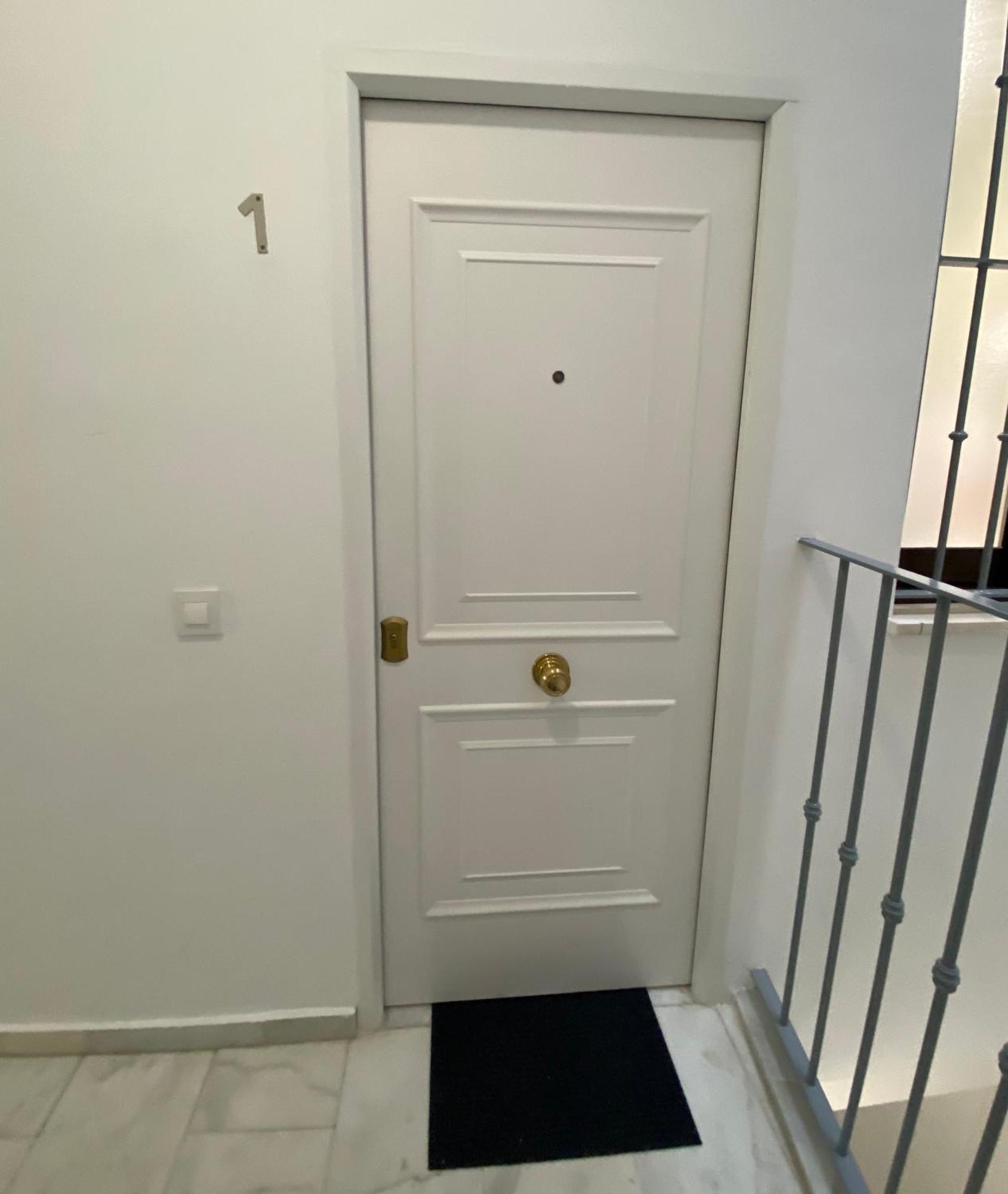 Aym Places Maestranza Apartman Sevilla Szoba fotó